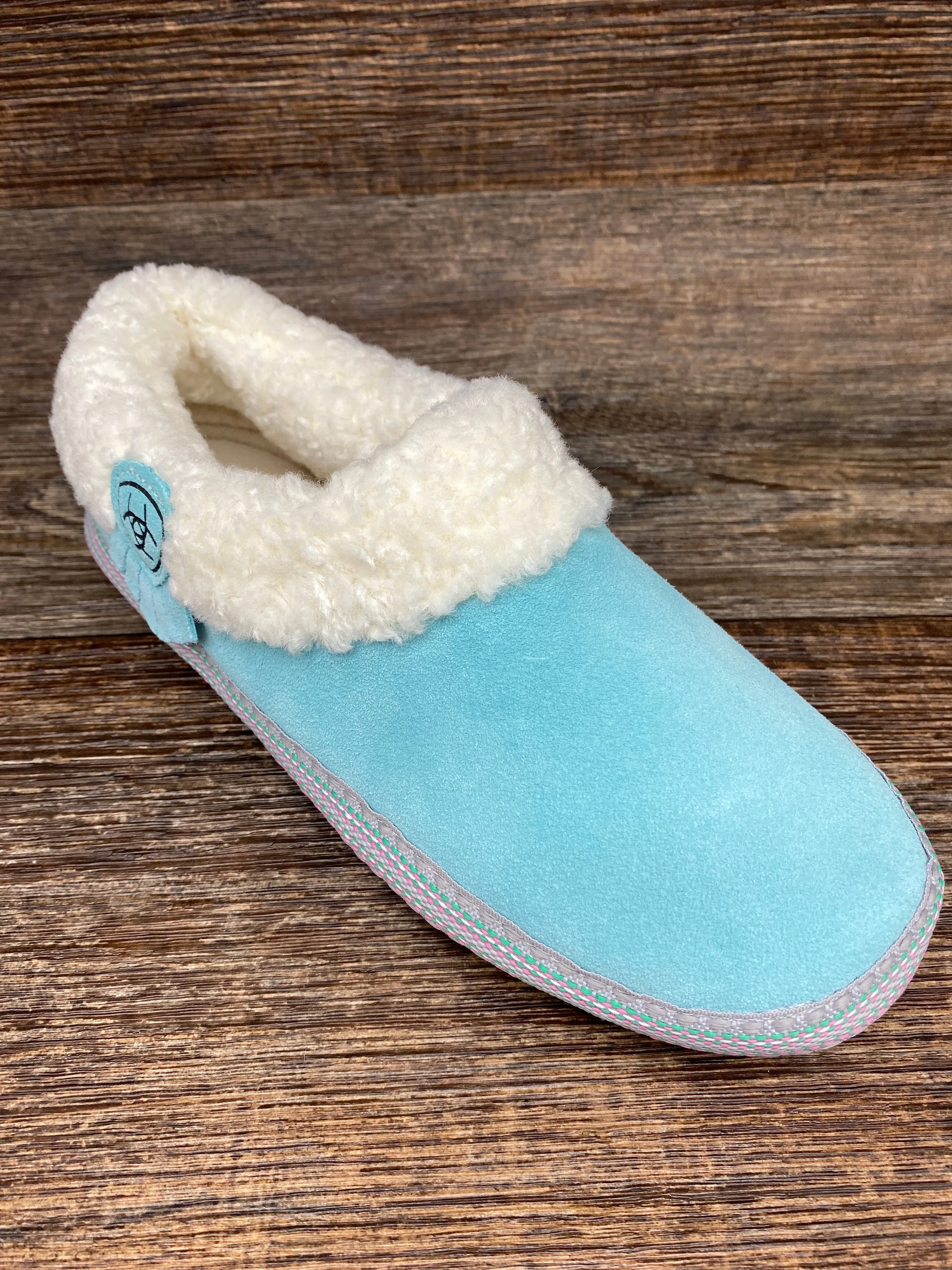 ar2827 Women's Melody Fleece Lined Slipper by Ariat