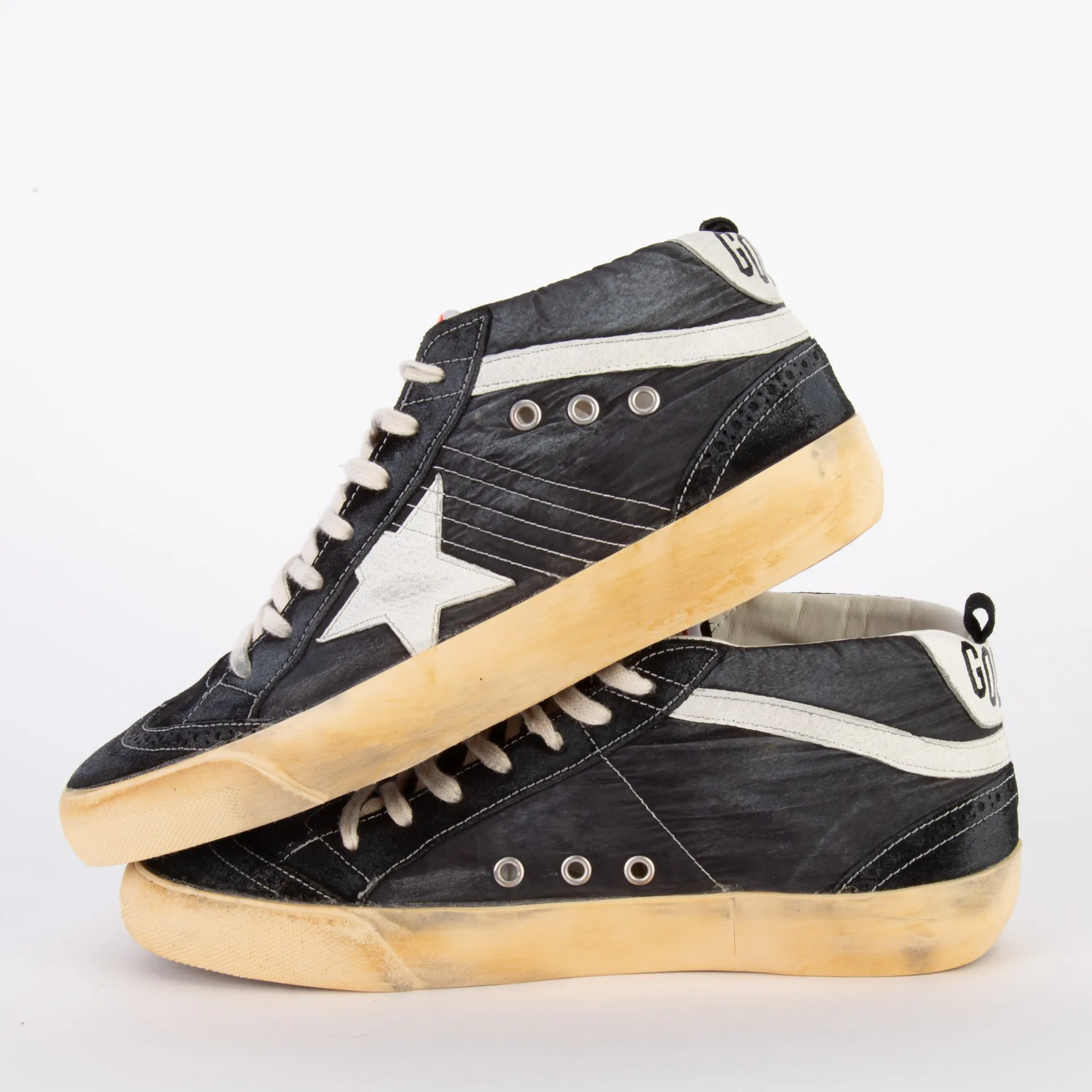 GOLDEN GOOSE SNEAKERS - MID STAR - BLACK/WHITE