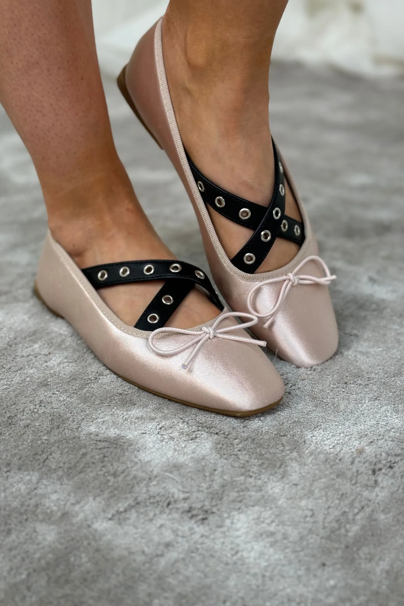 Sadie Cross Strap Pumps In Neutral